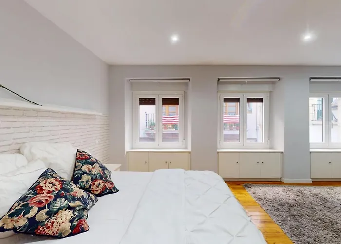 Διαμέρισμα Historic Center Albizuri Residence, Bright, Spacious 3br Ideal For Groups