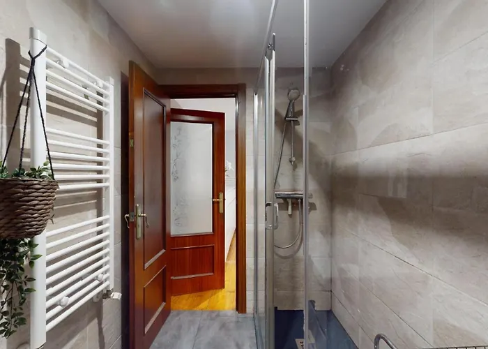 Historic Center Albizuri Residence, Bright, Spacious 3br Ideal For Groups Apartment Bilbao