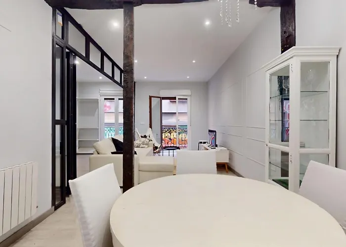 Historic Center Albizuri Residence, Bright, Spacious 3br Ideal For Groups Μπιλμπάο