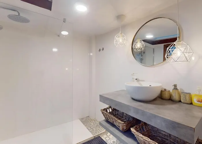 Historic Center Albizuri Residence, Bright, Spacious 3br Ideal For Groups アパート ビルバオ