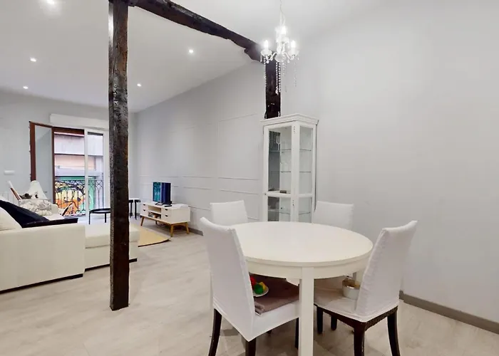 Historic Center Albizuri Residence, Bright, Spacious 3br Ideal For Groups Διαμέρισμα *