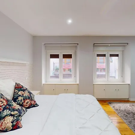 Lägenhet Historic Center Albizuri Residence, Bright, Spacious 3br Ideal For Groups
