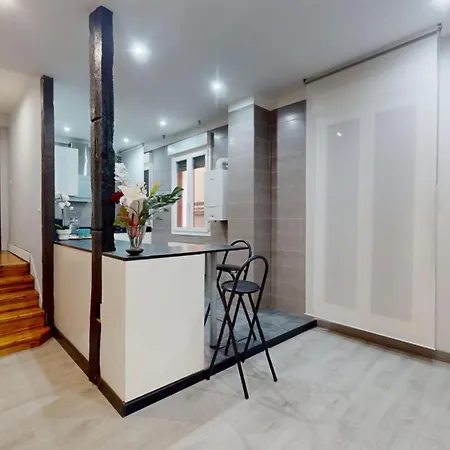 Historic Center Albizuri Residence, Bright, Spacious 3br Ideal For Groups * Bilbao
